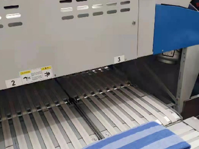 西丰巾类折叠机-01